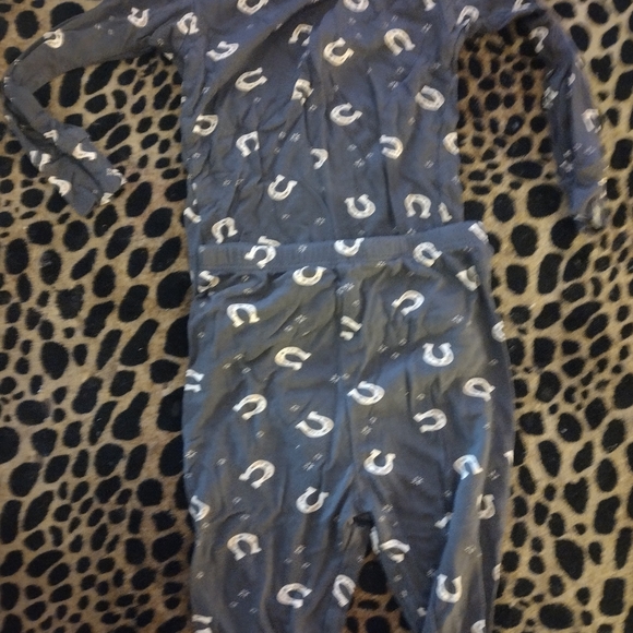 Other - Gray Pajama Set with Horseshoe Pattern